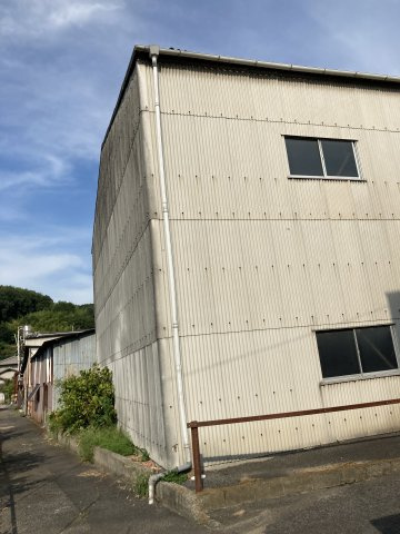 連島町西之浦倉庫の外観