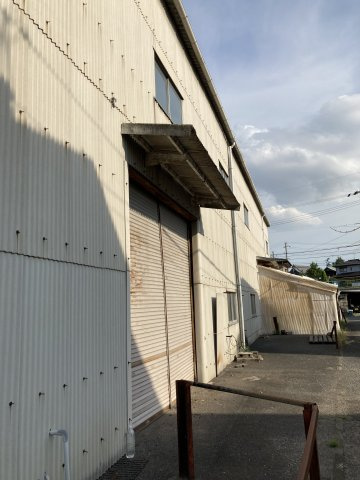 連島町西之浦倉庫の外観