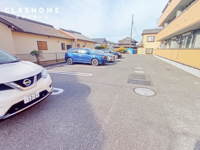 ユグドソレイユ　　刈谷市近郊の賃貸ならクラスホーム刈谷店の駐車場