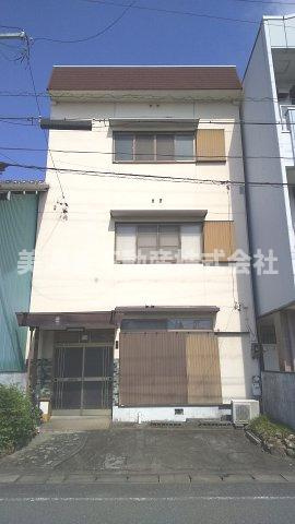 ５９０６８　岐阜市加納東陽町中古戸建ての外観