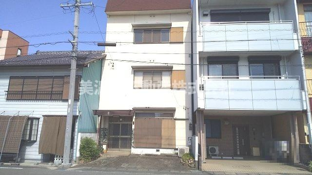 ５９０６８　岐阜市加納東陽町中古戸建ての外観
