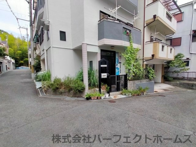 藤田町中古戸建　のエントランス