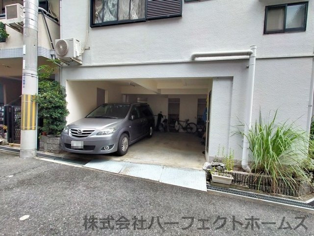 藤田町中古戸建　の駐車場