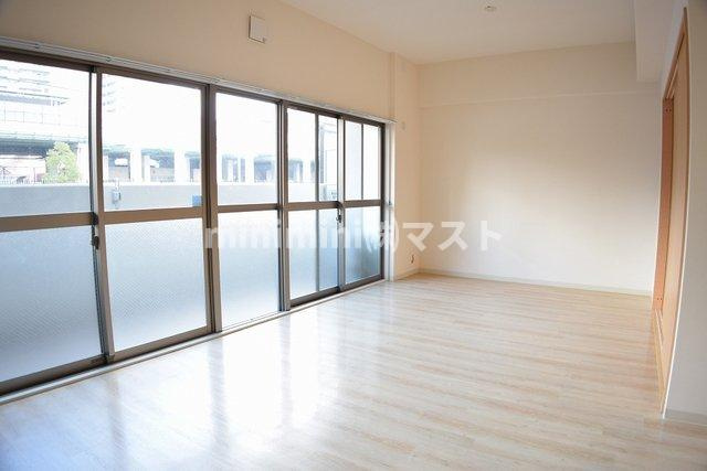 ソルグランデの居間・リビング