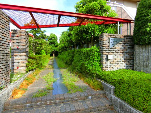 アルベロ福田のエントランス