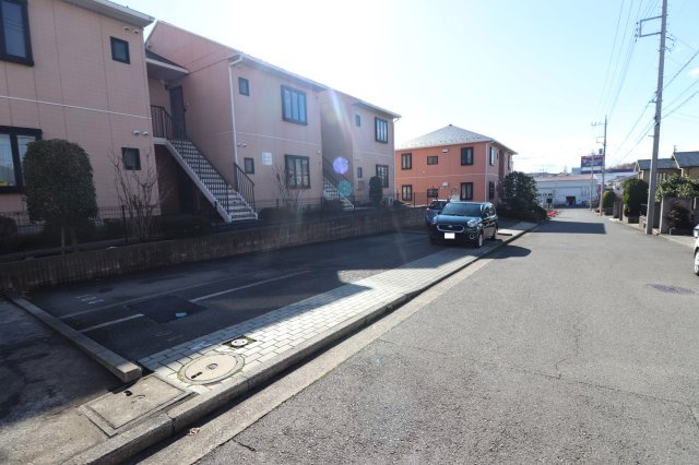 グランパルクAの駐車場
