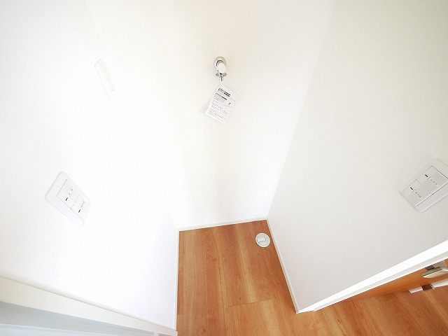 般若寺町戸建の設備|室内洗濯機置き場です