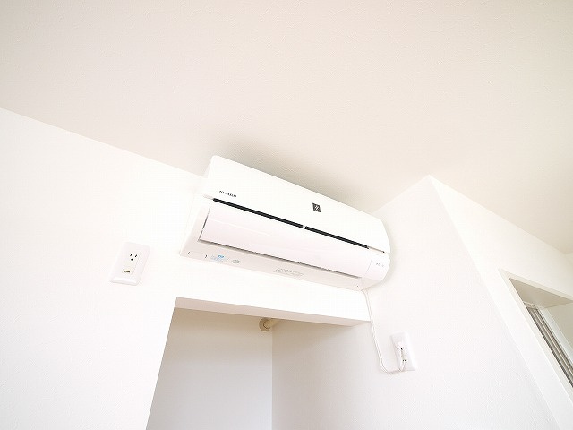 般若寺町戸建の設備|エアコンです