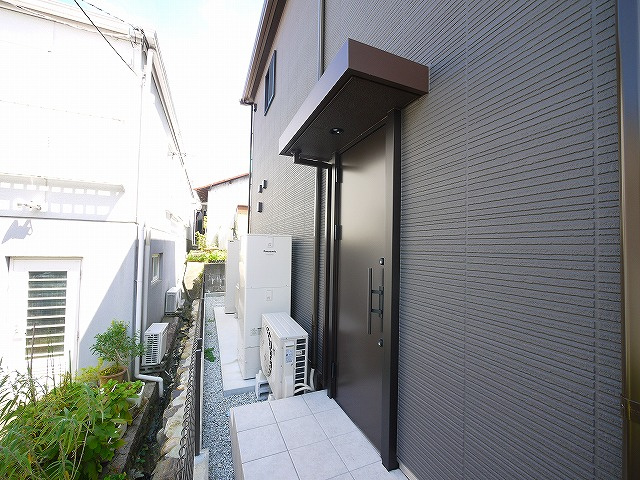 般若寺町戸建のその他共用部分|入口前です