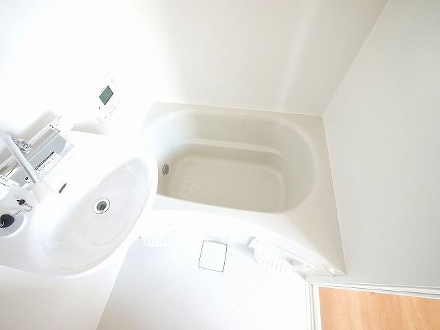 般若寺町戸建の浴室|きれいなお風呂です