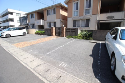 【駐車場】 | ラ・パルテール下中野壱番館