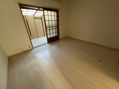 【洋室】 | 東太子貸家 | 落ち着いた色調の洋室です