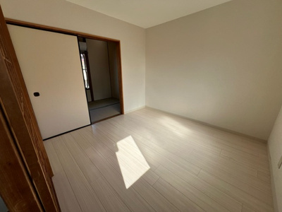 【洋室】 | 東太子貸家