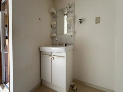 【洗面所】 | 東太子貸家 | コンパクトで使いやすい洗面所