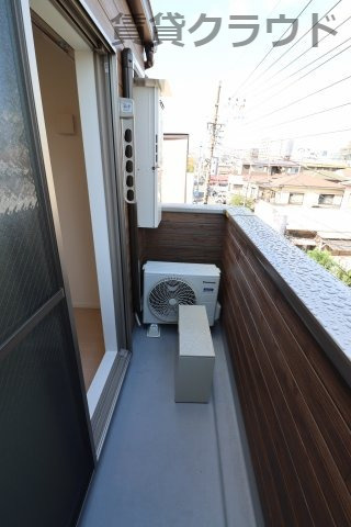 グランダ千葉のバルコニー|お洗濯にも便利なバルコニー付き