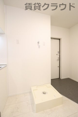 グランダ千葉の洗面所|ゆったりとスペースのある洗面所