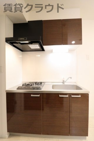 グランダ千葉のキッチン|落ち着いた木目調のキッチンは、お料理も楽しくできそうですね！