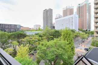 【展望】 | バルコニーからの気持ちのいい眺望♪ 前面はさえぎる高層ビルもなく、美しい眺望が広がります