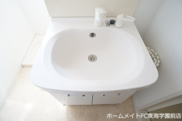 熊本市東区長嶺南７丁目の賃貸マンションの独立洗面台
