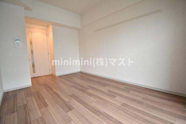 プレサンス松屋町駅前デュオの洋室