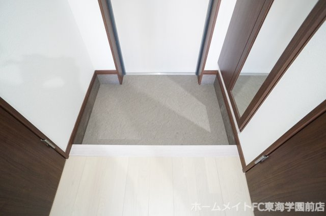 熊本市中央区坪井４丁目の賃貸マンションの玄関