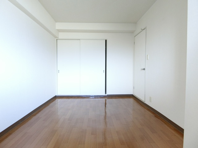 リビオ金剛の寝室|同物件別部屋