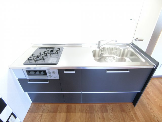 リビオ金剛のキッチン|同物件別部屋