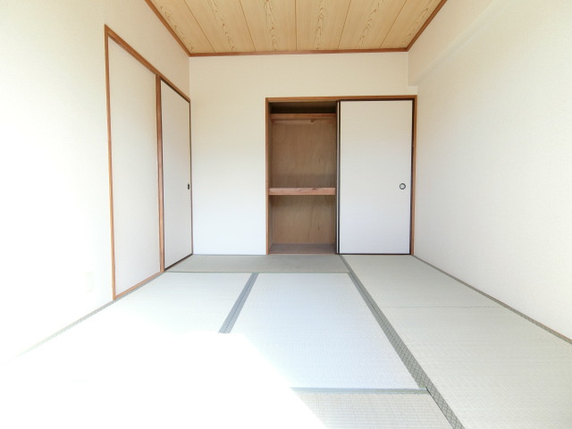 リビオ金剛の収納|同物件別部屋