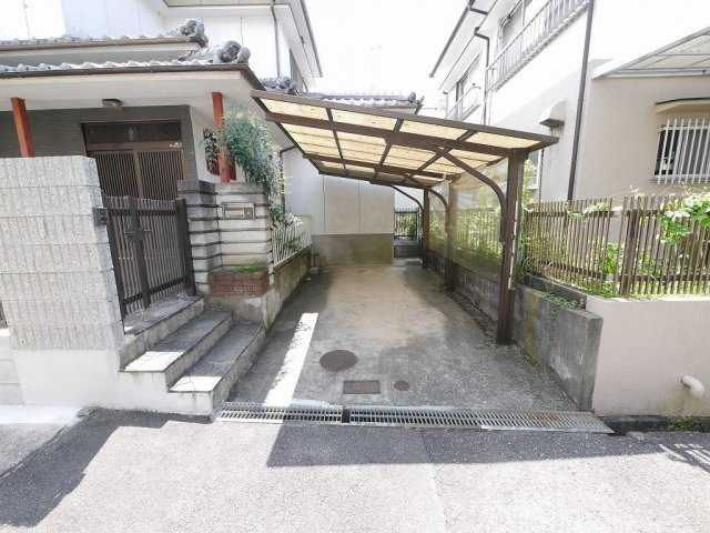 押部谷町木幡戸建の駐車場