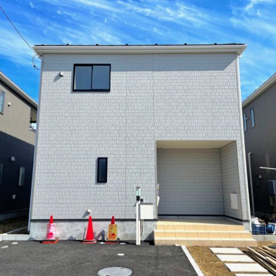 【外観】 | 神栖市若松中央第2-2号棟 | 【祝完成：現地写真】ご見学は即日も可能です。神栖市若松中央第2-2号棟