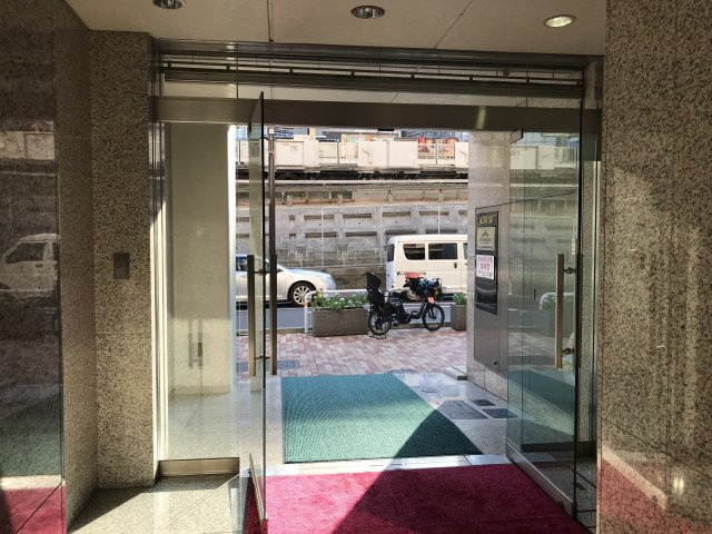 五反田第二花谷ビルのエントランス