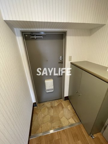 グランデージスワの玄関