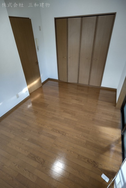 ハイツコマの居間・リビング