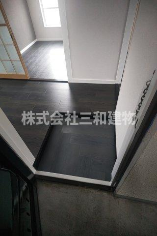 イーストビルの玄関