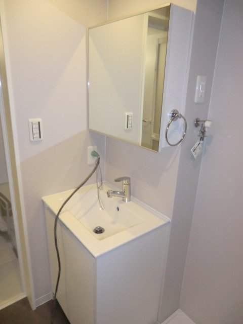 アクセル三津屋北の独立洗面台