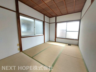 【和室】 | 尼崎市大庄西町３丁目中古戸建 | ２階和室６帖です♪足を伸ばしてゆっくり寛げる居室です！二面採光の耀室内です！