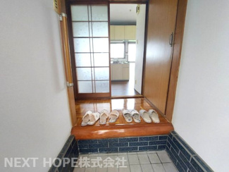 【玄関】 | 尼崎市大庄西町３丁目中古戸建 | 玄関です♪室内はリフォーム済み！いつでもご覧いただけます♪