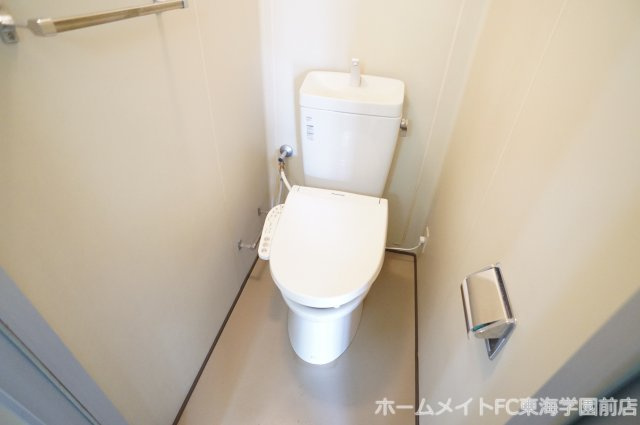 熊本市東区八反田２丁目のアパートのトイレ