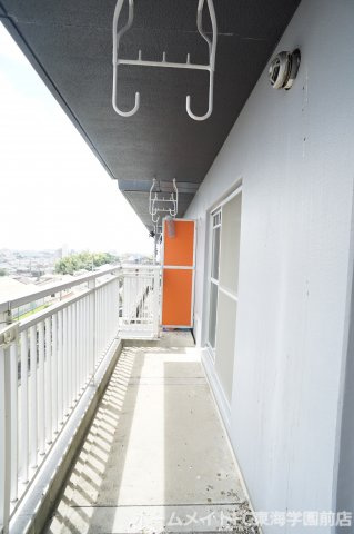 熊本市東区八反田２丁目のアパートのバルコニー