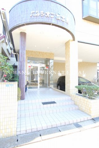 パルシオン富士見のエントランス