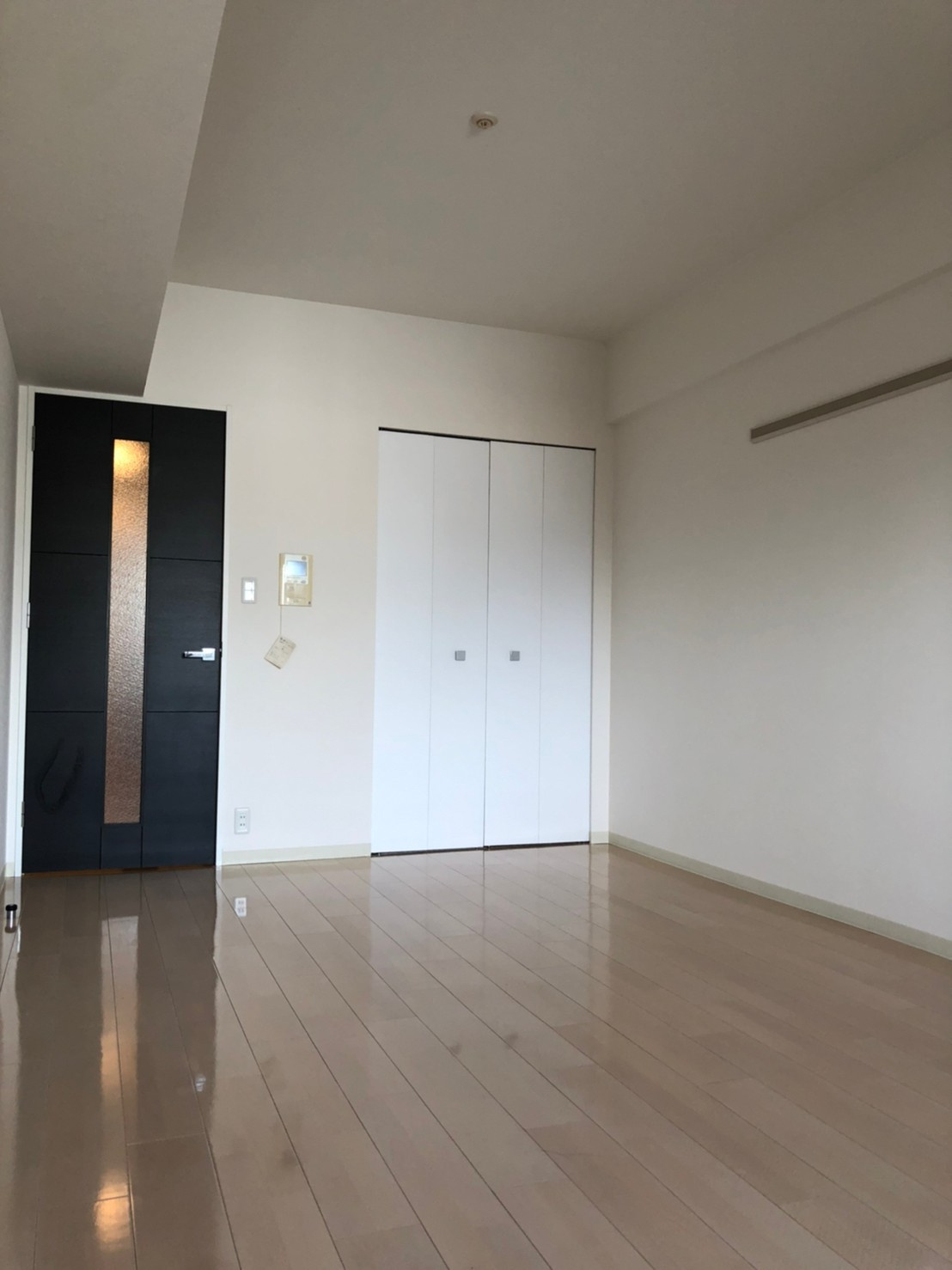 仲介手数料0！！Gramercy Sakaeの居間・リビング