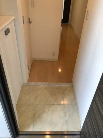 仲介手数料0！！Gramercy Sakaeの玄関