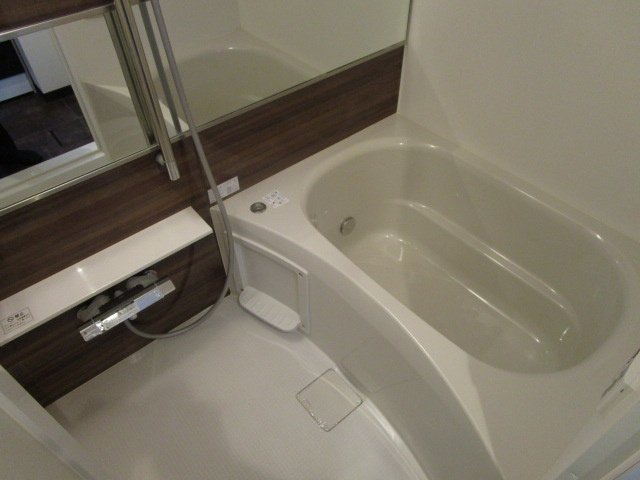 大阪市西淀川区御幣島２丁目の賃貸マンションの浴室