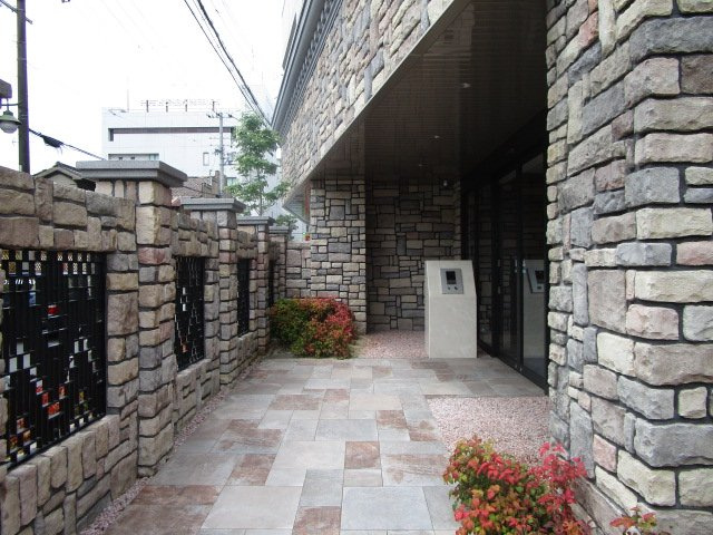 大阪市西淀川区御幣島２丁目の賃貸マンションのエントランス