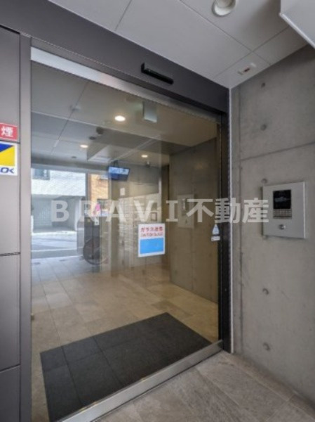 モデラート上町台 BRAVI不動産のエントランス|『モデラート上町台』