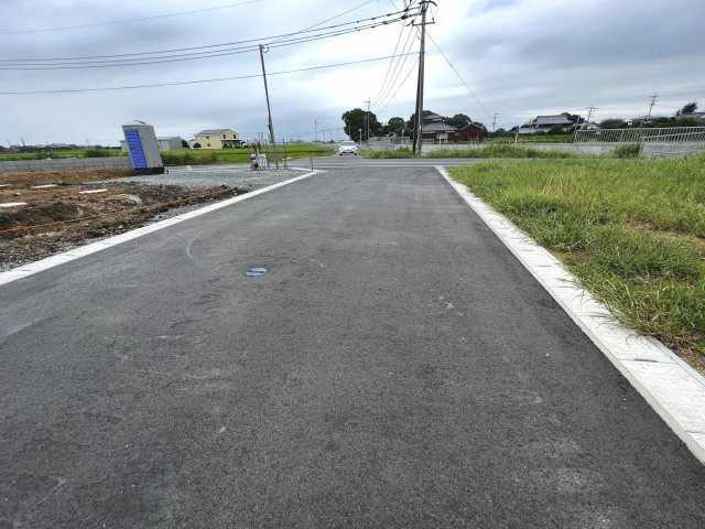 筑後市大字常用の売地の前面道路含む現地写真