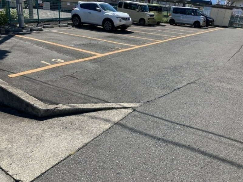 アポイントハイツの駐車場