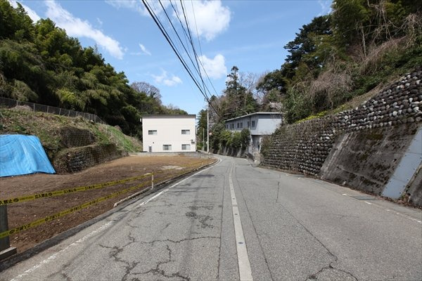 【前面道路含む現地写真】の画像