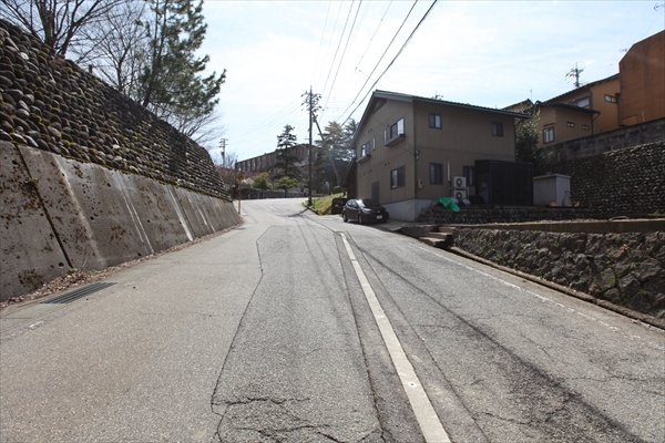 【前面道路含む現地写真】の画像