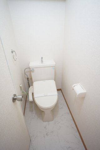 習志野市津田沼４丁目の賃貸マンションのトイレ|ゆったりとした空間のトイレです